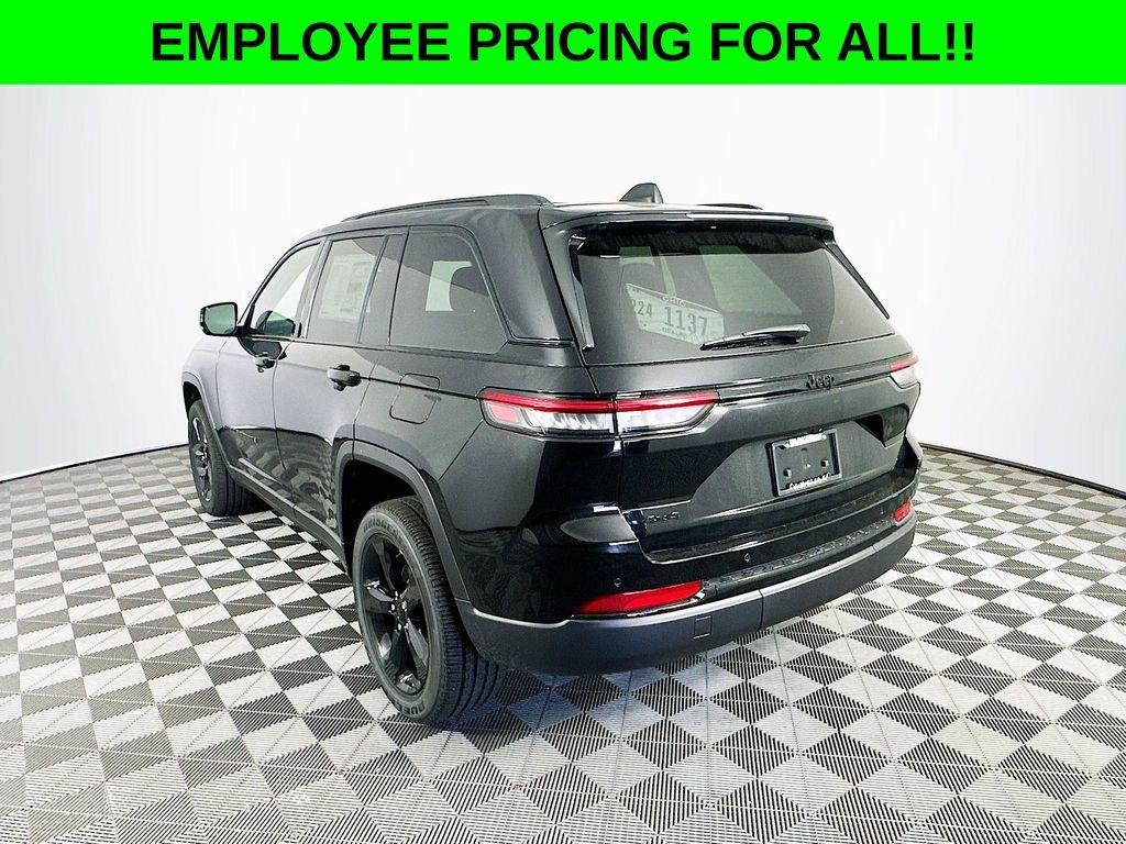 new 2025 Jeep Grand Cherokee car, priced at $44,482