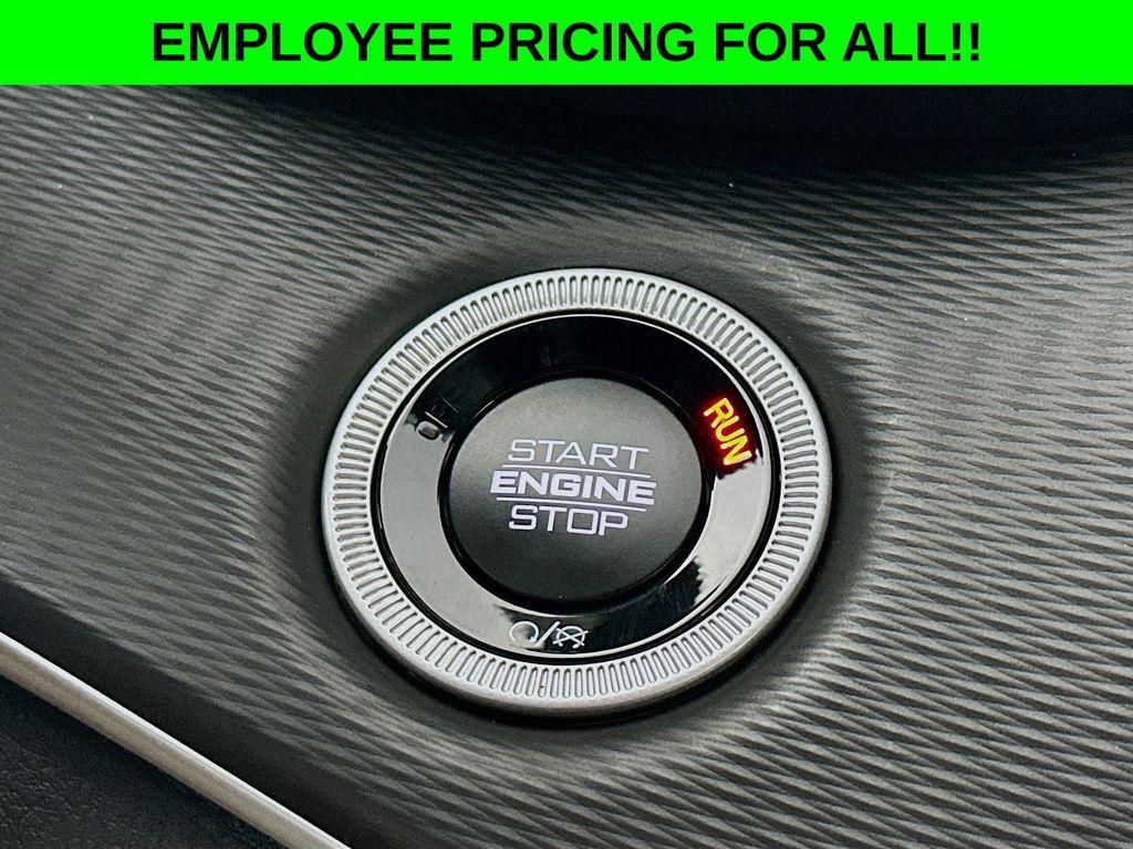 new 2025 Jeep Grand Cherokee car, priced at $44,482