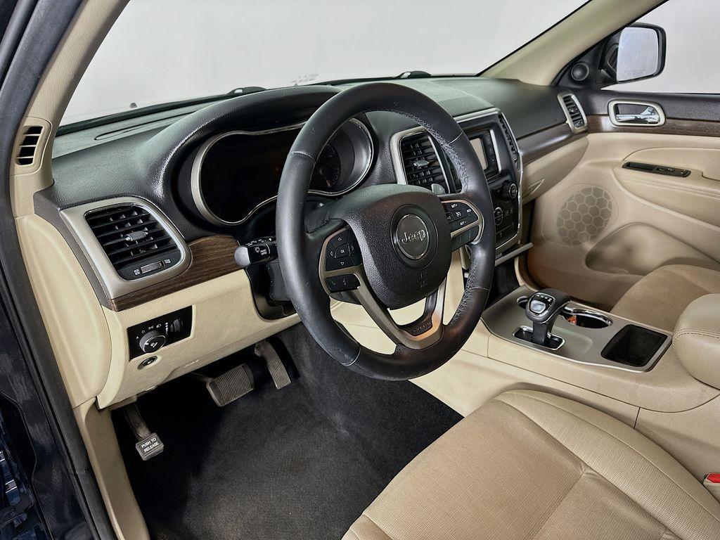 used 2014 Jeep Grand Cherokee car, priced at $10,499