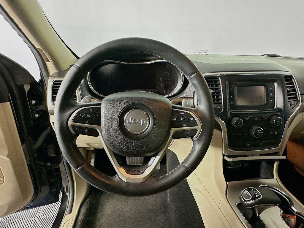 used 2014 Jeep Grand Cherokee car, priced at $10,499