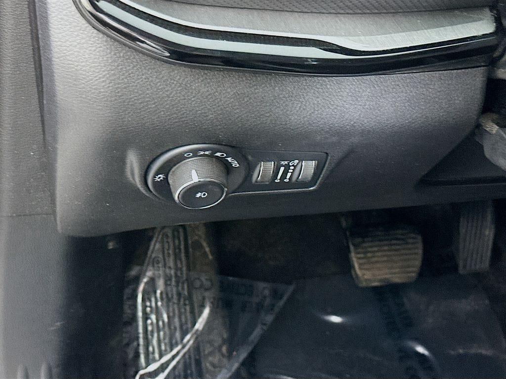 used 2022 Jeep Compass car, priced at $20,799