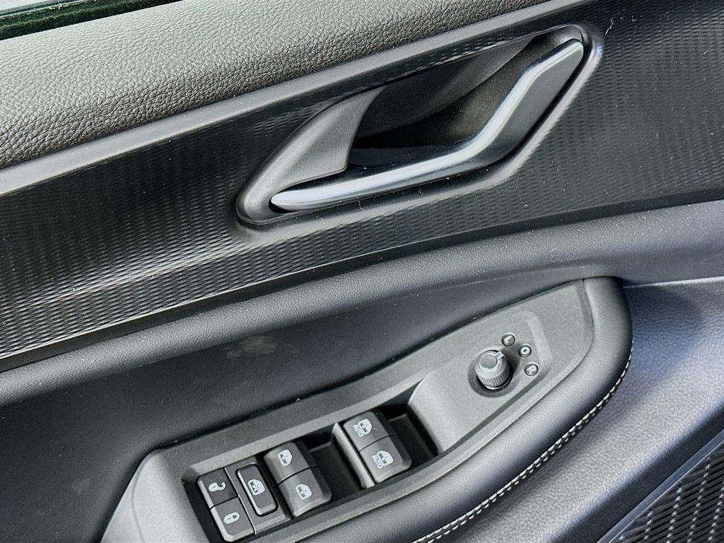 new 2025 Jeep Grand Cherokee car, priced at $42,351