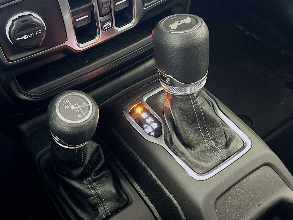 new 2025 Jeep Wrangler car, priced at $48,338