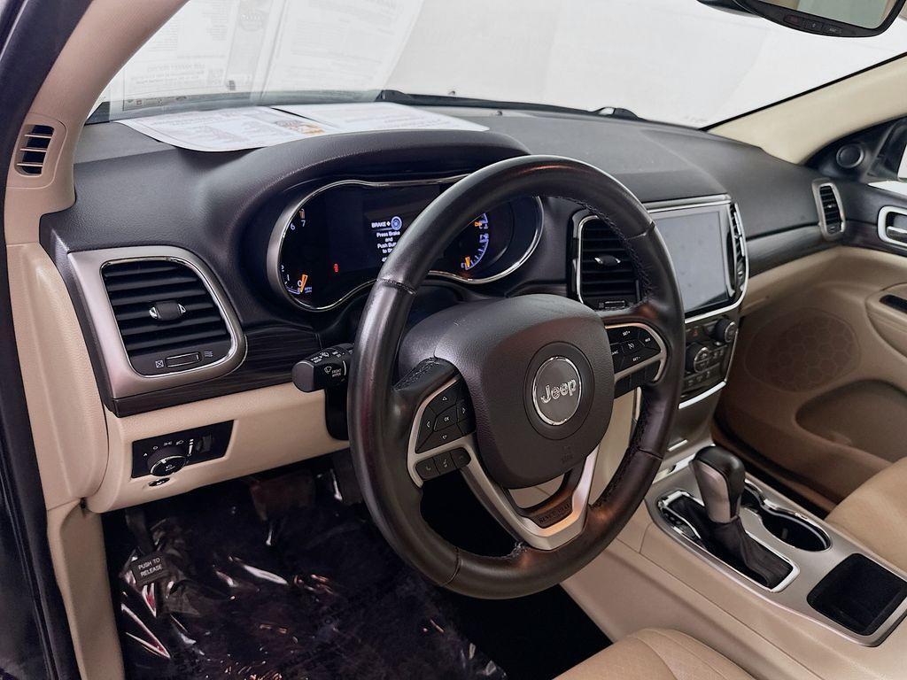 used 2022 Jeep Grand Cherokee WK car, priced at $23,900