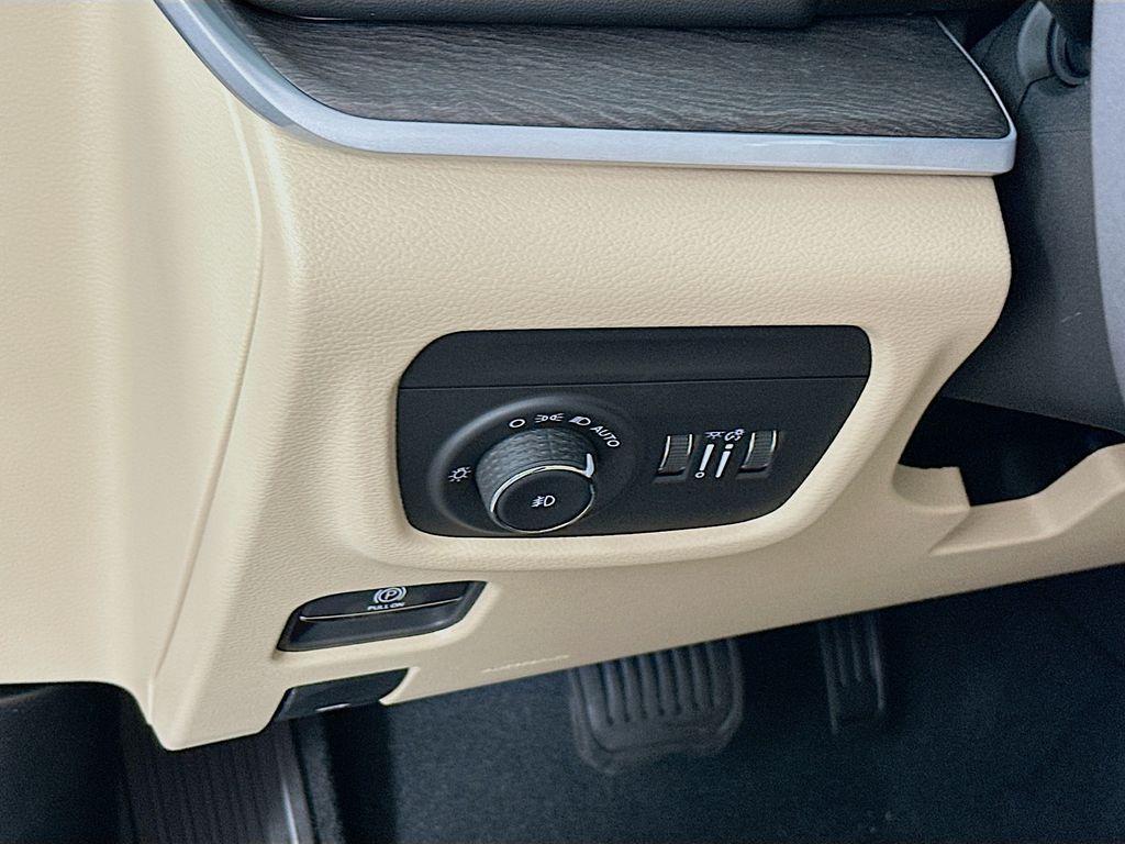 new 2025 Jeep Grand Cherokee L car, priced at $49,188