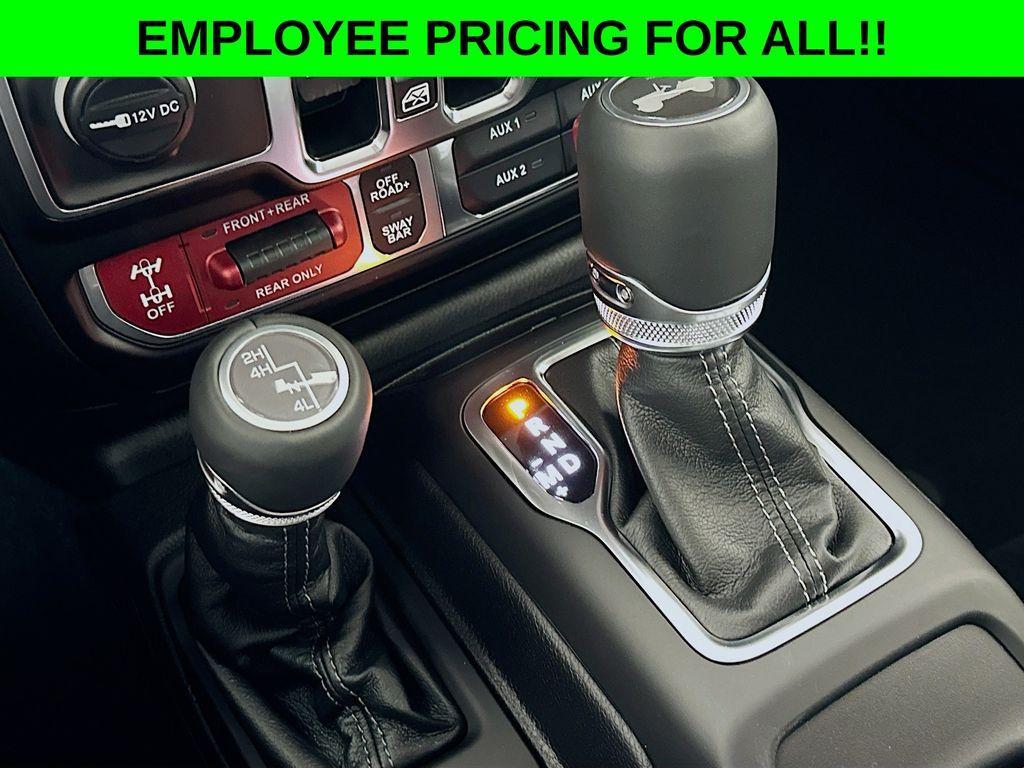 new 2025 Jeep Wrangler car, priced at $57,664