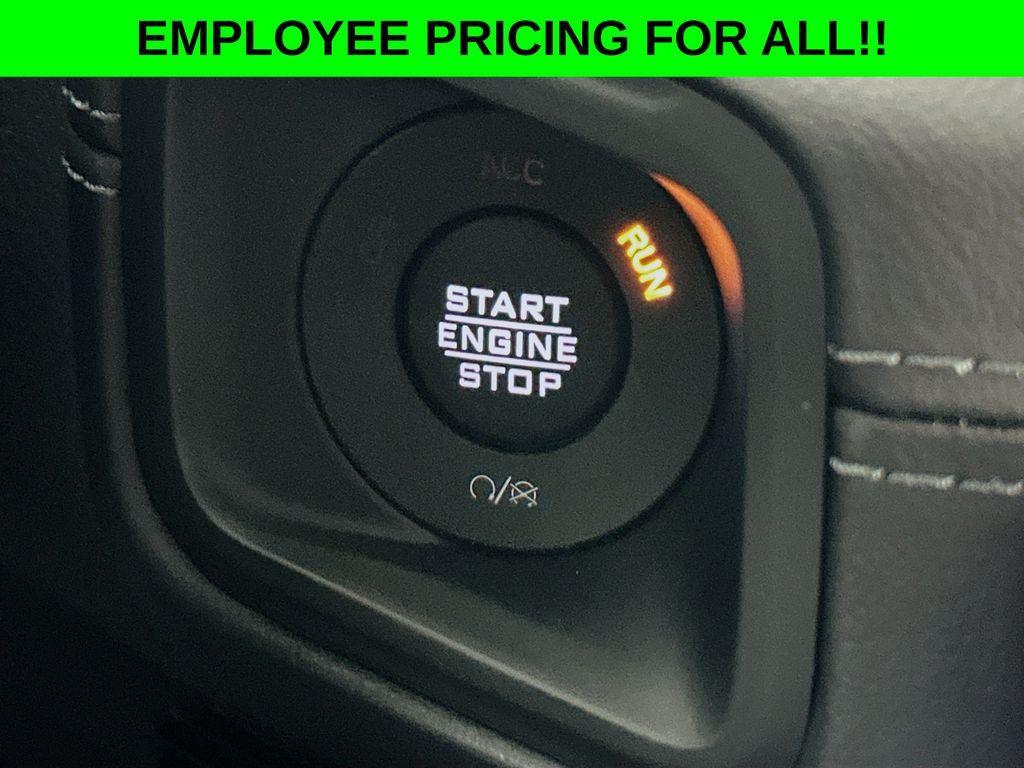 new 2025 Jeep Wrangler car, priced at $57,664