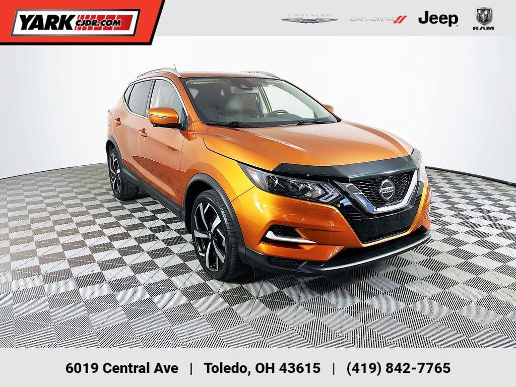 used 2020 Nissan Rogue Sport car, priced at $17,499