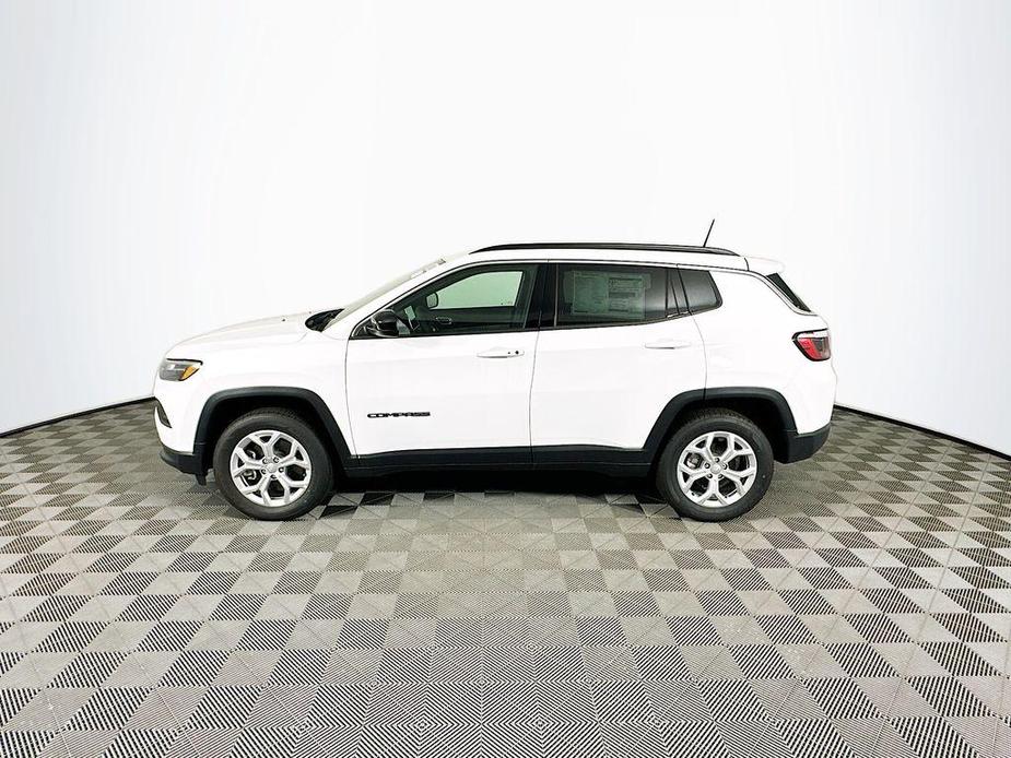 new 2024 Jeep Compass car, priced at $26,200