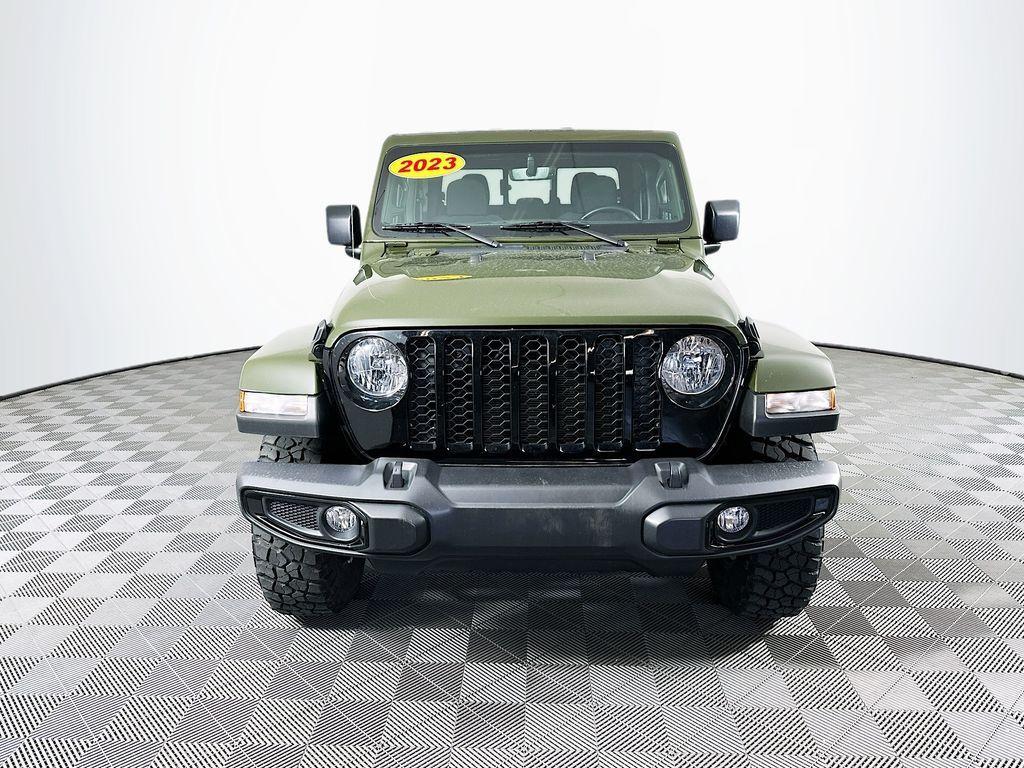 used 2023 Jeep Gladiator car, priced at $34,722