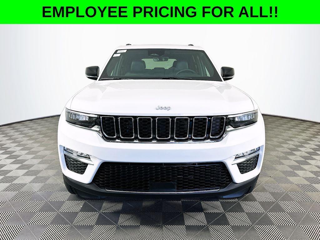 new 2025 Jeep Grand Cherokee car, priced at $47,240