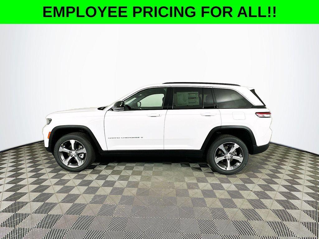 new 2025 Jeep Grand Cherokee car, priced at $47,240
