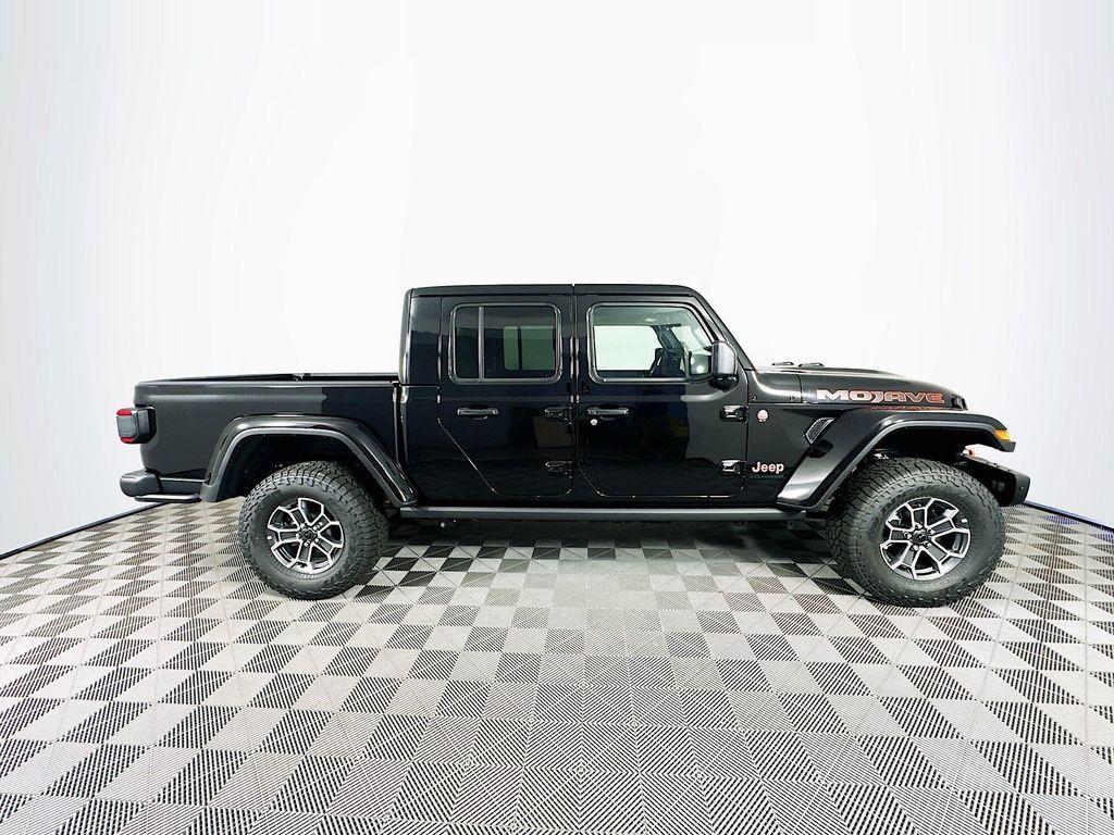 new 2025 Jeep Gladiator car, priced at $53,195