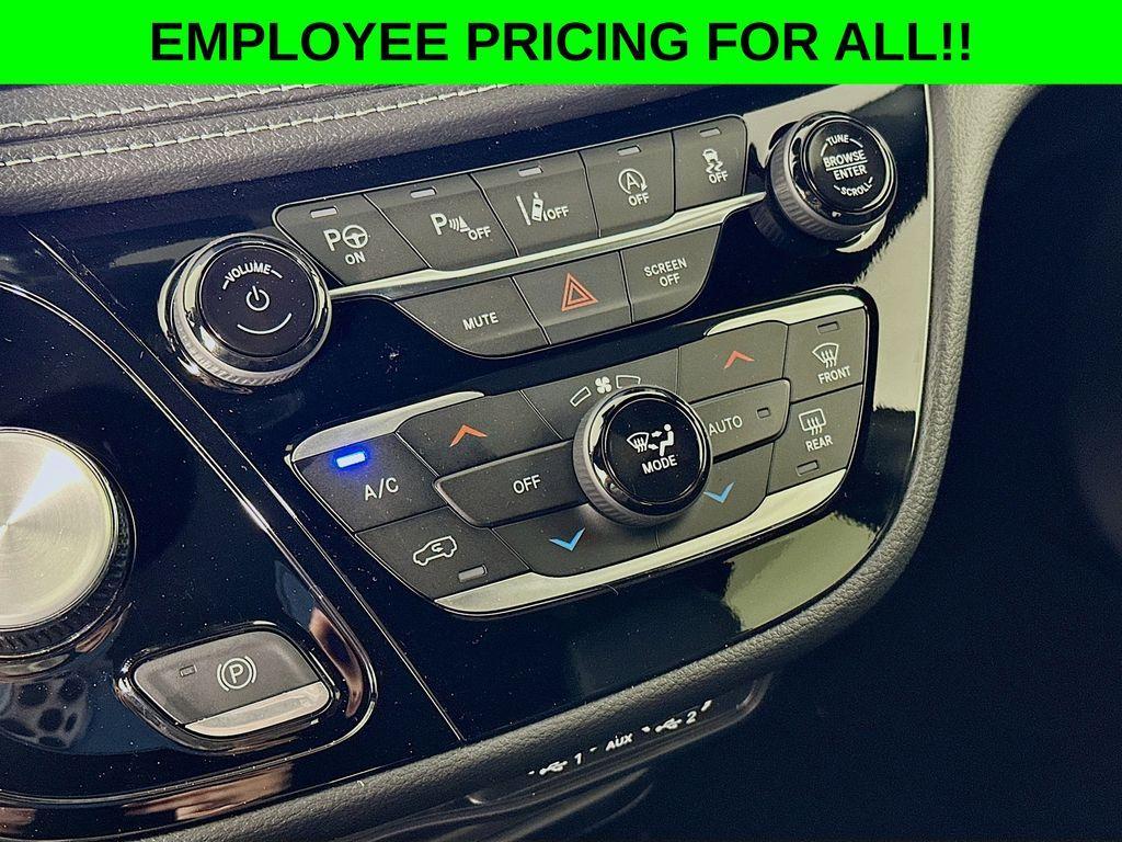 new 2025 Chrysler Pacifica car, priced at $42,691