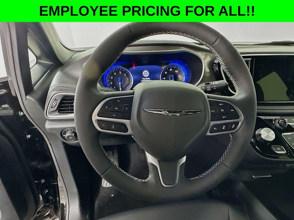 new 2025 Chrysler Pacifica car, priced at $42,691
