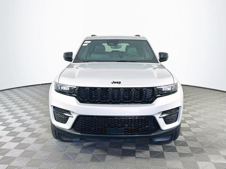 new 2024 Jeep Grand Cherokee car, priced at $39,724