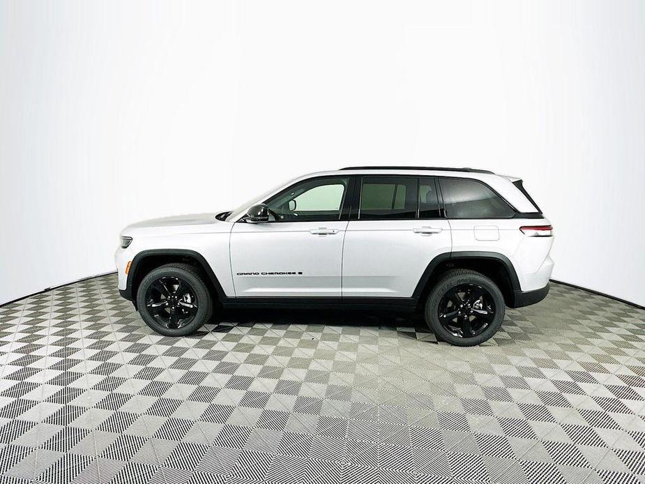 new 2024 Jeep Grand Cherokee car, priced at $39,724