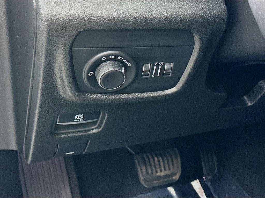 used 2023 Jeep Grand Cherokee car, priced at $30,599