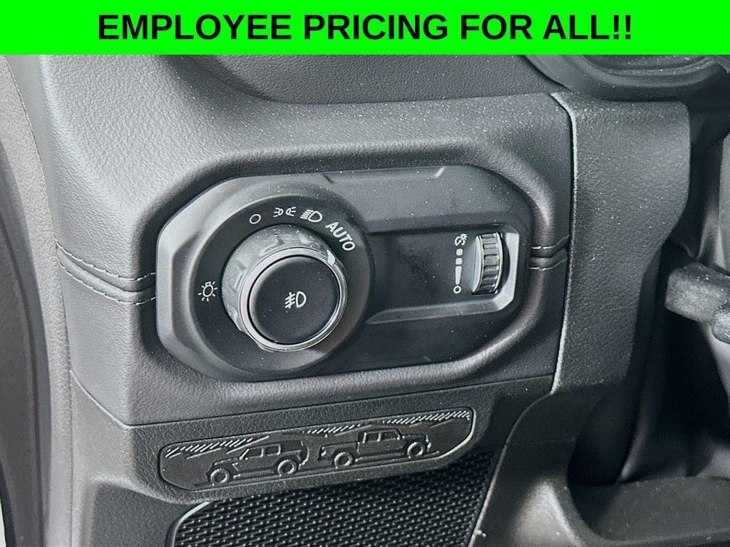 new 2025 Jeep Wrangler car, priced at $54,056