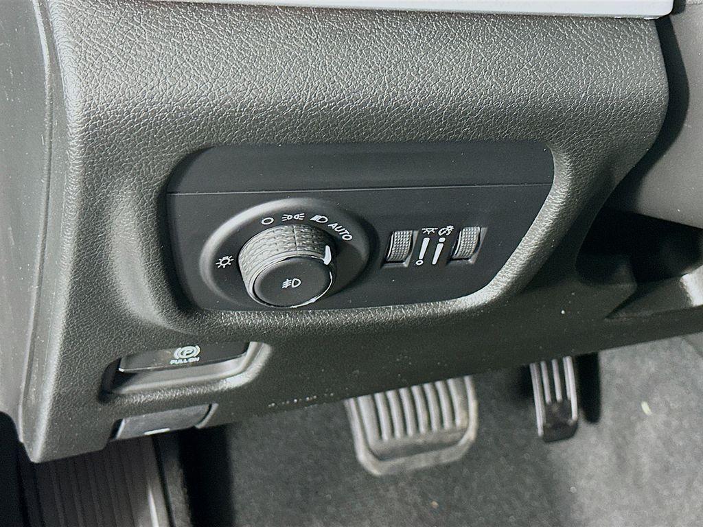 new 2025 Jeep Grand Cherokee L car, priced at $49,273