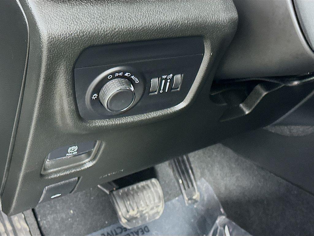 used 2024 Jeep Grand Cherokee car, priced at $33,700