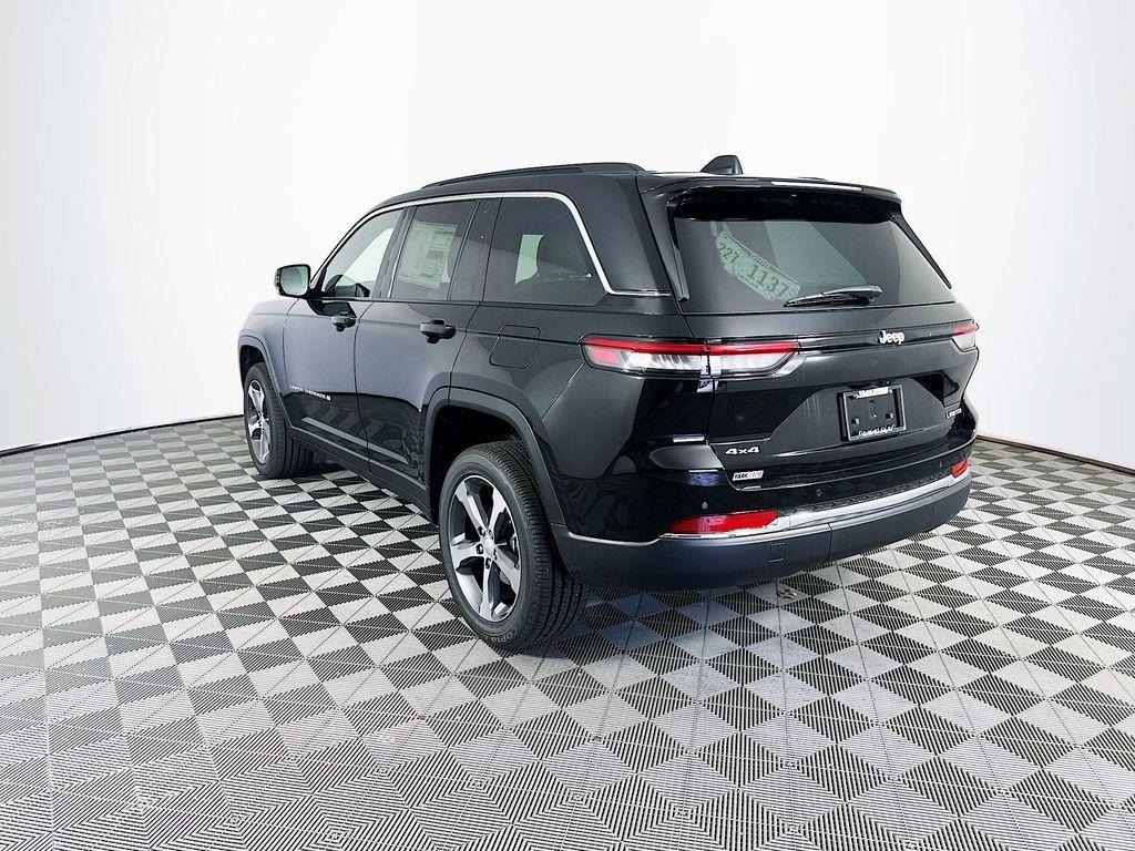 new 2025 Jeep Grand Cherokee car, priced at $47,750