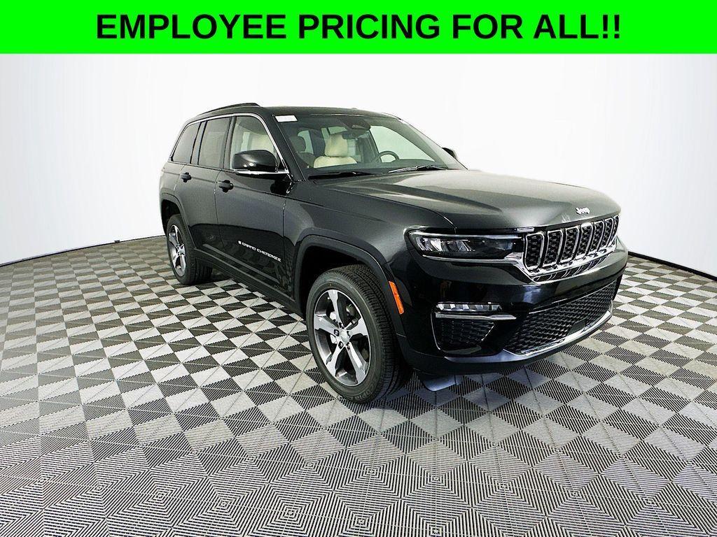new 2025 Jeep Grand Cherokee car, priced at $47,750