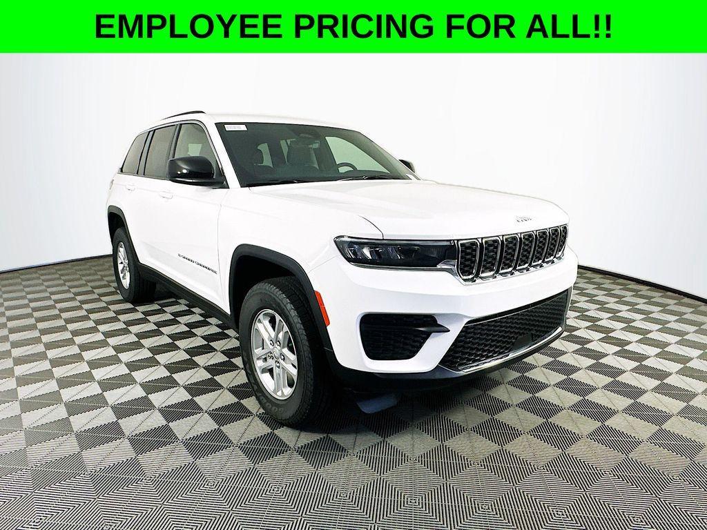 new 2025 Jeep Grand Cherokee car, priced at $40,166