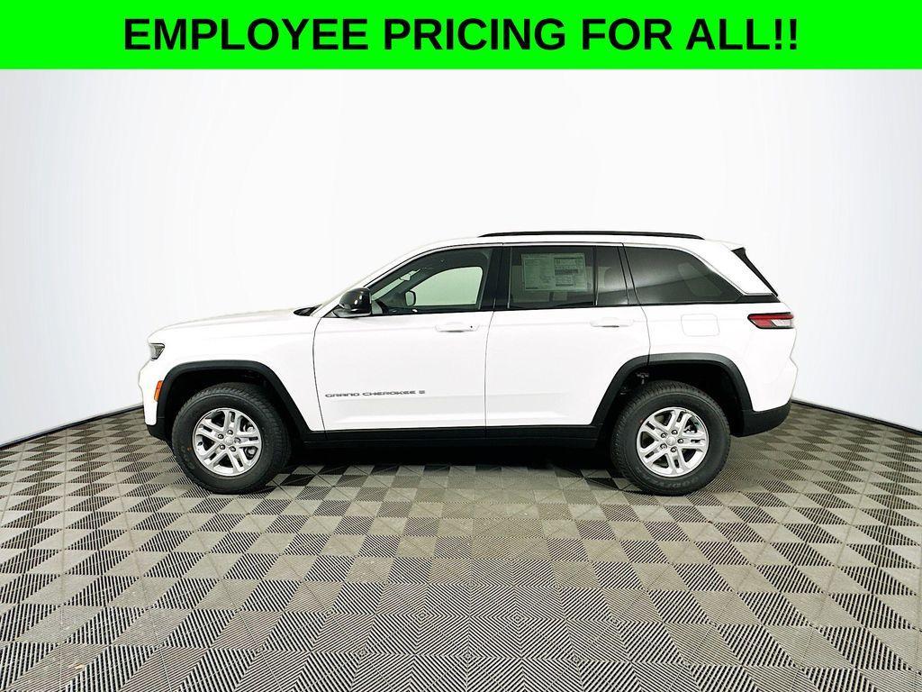 new 2025 Jeep Grand Cherokee car, priced at $40,166