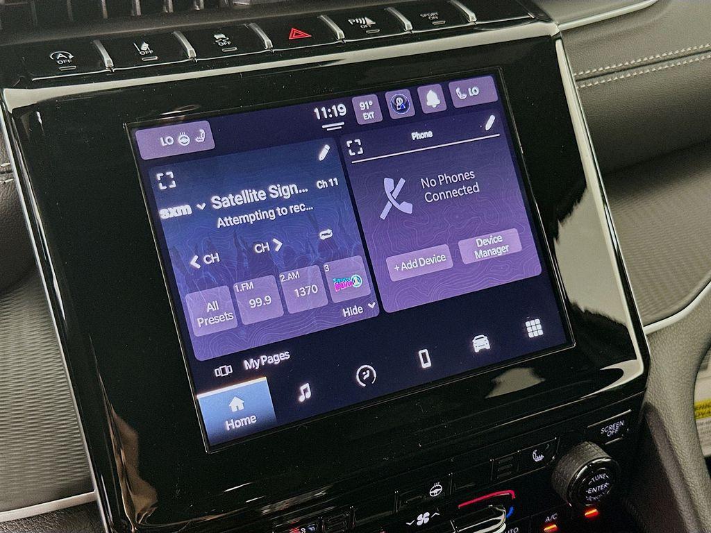new 2025 Jeep Grand Cherokee car, priced at $37,916
