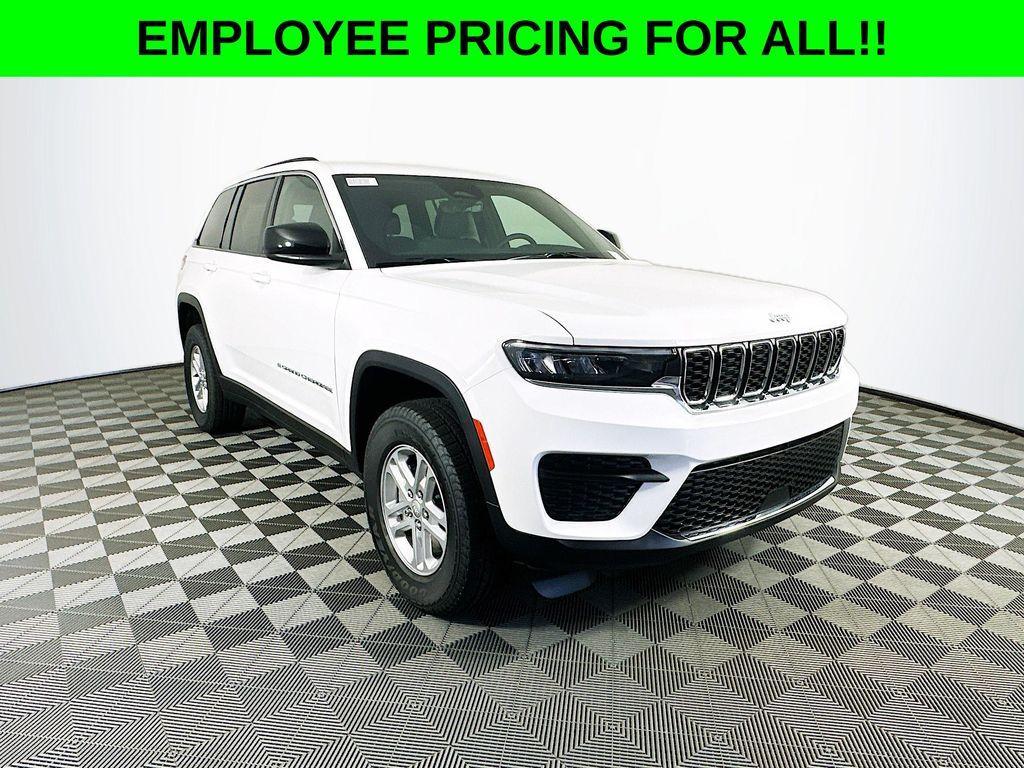 new 2025 Jeep Grand Cherokee car, priced at $40,166