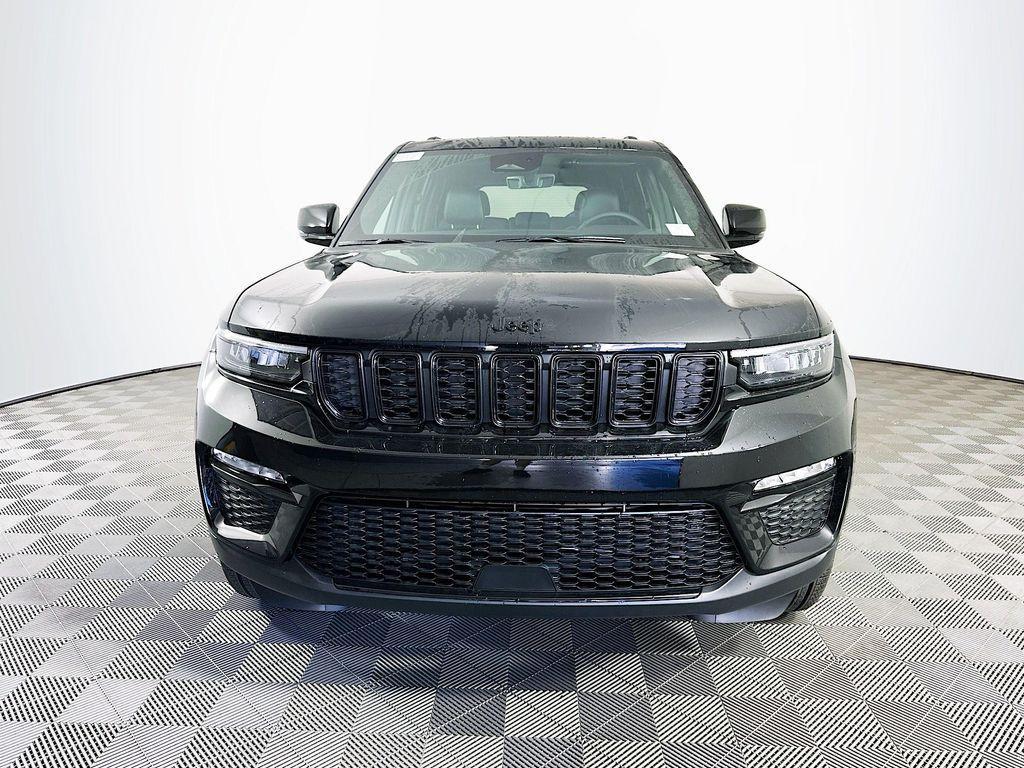 new 2025 Jeep Grand Cherokee car, priced at $42,954