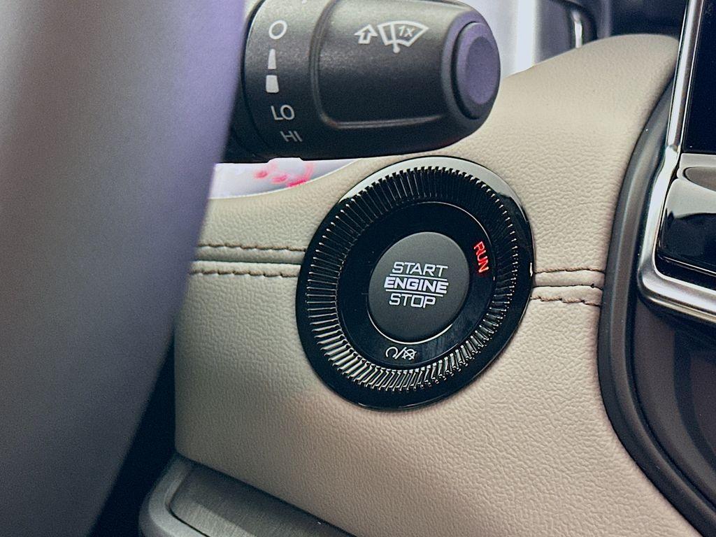 new 2025 Jeep Compass car, priced at $33,697