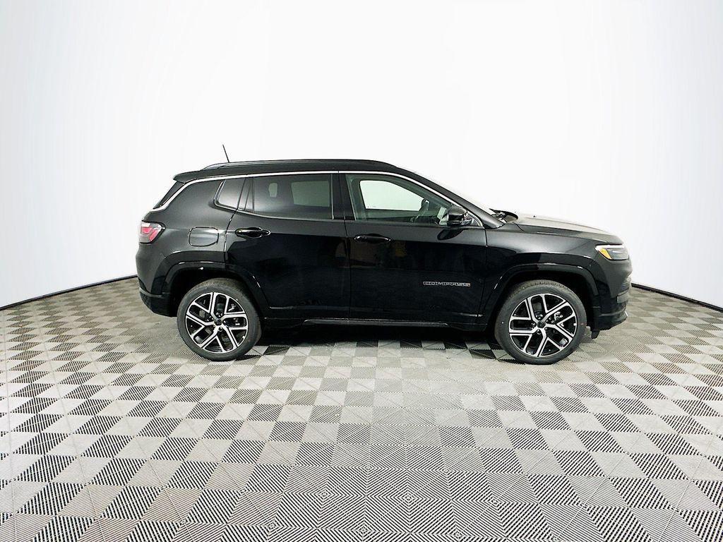 new 2025 Jeep Compass car, priced at $35,697