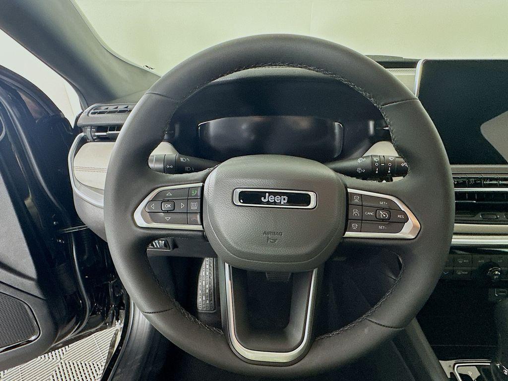 new 2025 Jeep Compass car, priced at $33,697