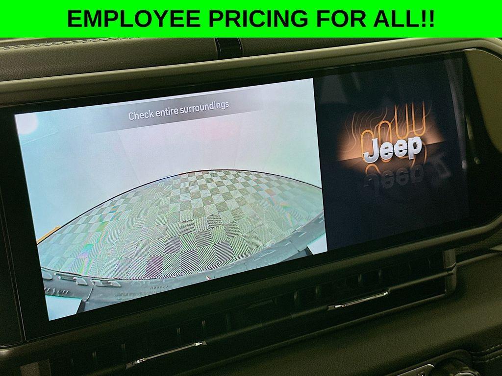 new 2025 Jeep Wrangler car, priced at $57,664