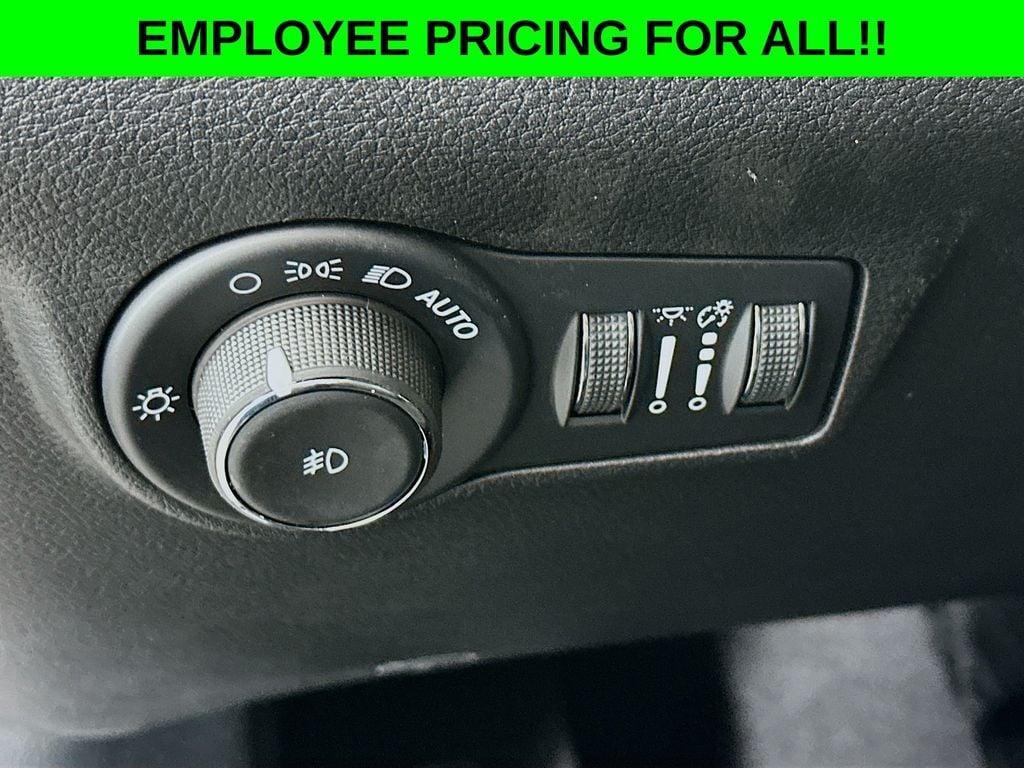 new 2025 Jeep Compass car, priced at $35,817