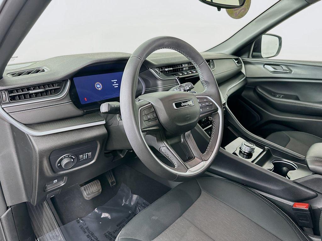used 2024 Jeep Grand Cherokee car, priced at $34,824