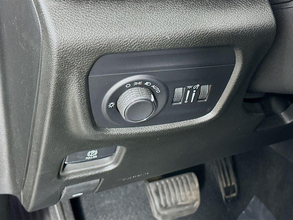 used 2024 Jeep Grand Cherokee car, priced at $34,824