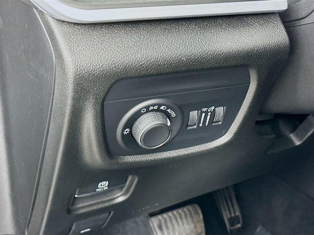 used 2024 Jeep Grand Cherokee car, priced at $34,824