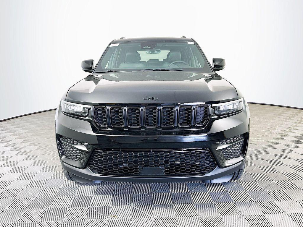 new 2025 Jeep Grand Cherokee car, priced at $35,741
