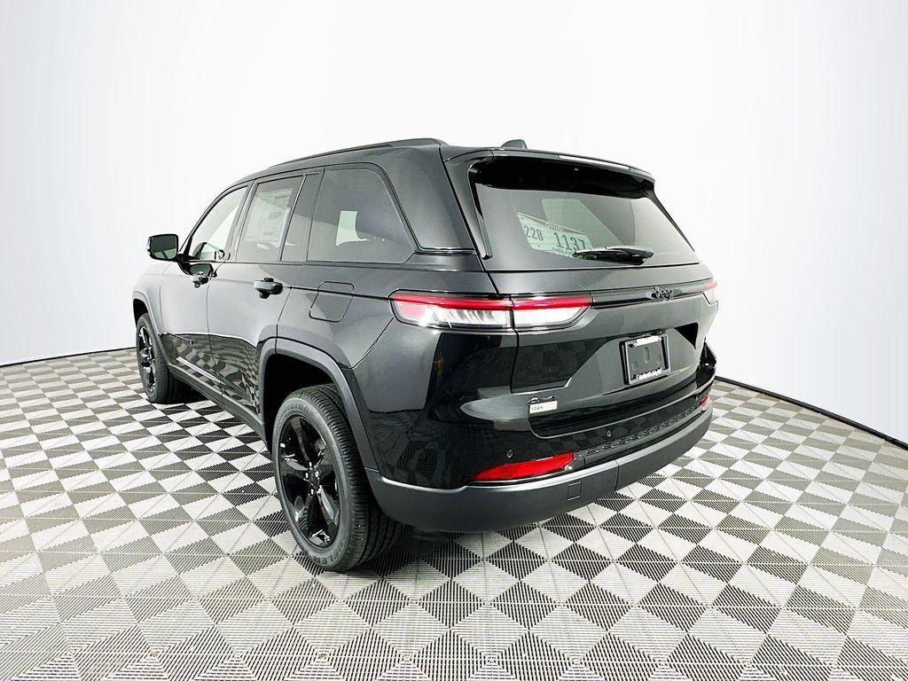 new 2025 Jeep Grand Cherokee car, priced at $35,741