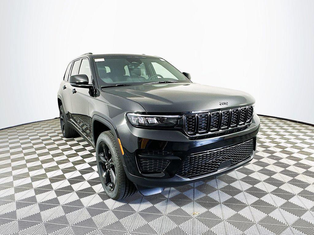 new 2025 Jeep Grand Cherokee car, priced at $35,741