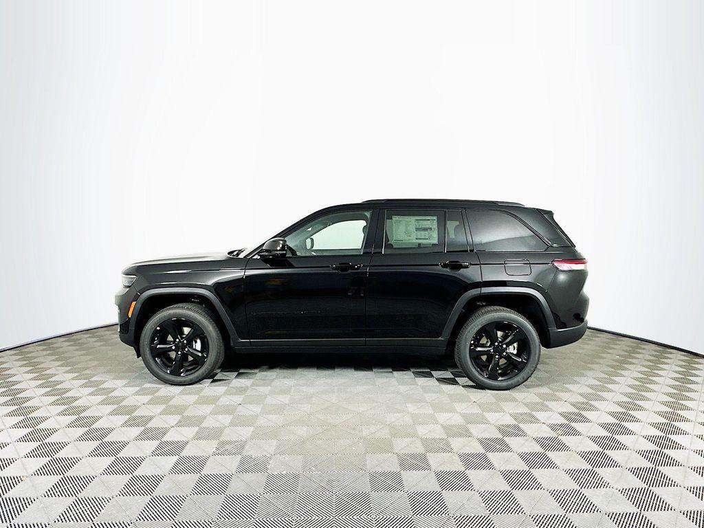 new 2025 Jeep Grand Cherokee car, priced at $35,741