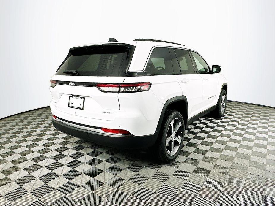 new 2024 Jeep Grand Cherokee car, priced at $43,594