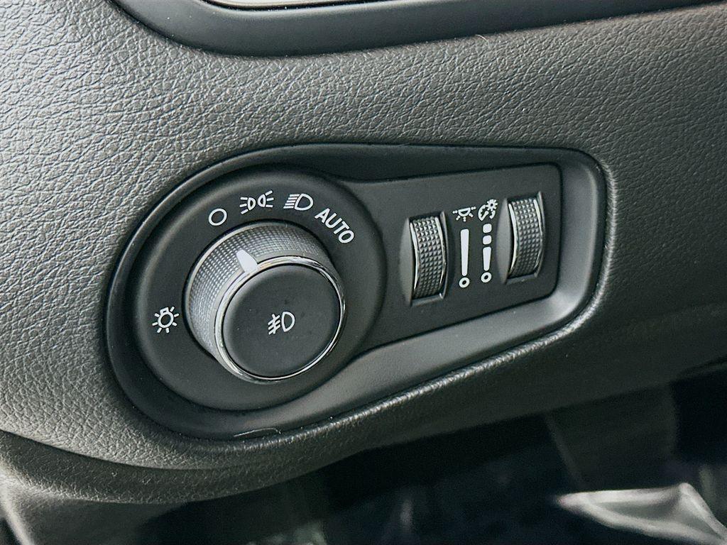 used 2021 Jeep Renegade car, priced at $17,148