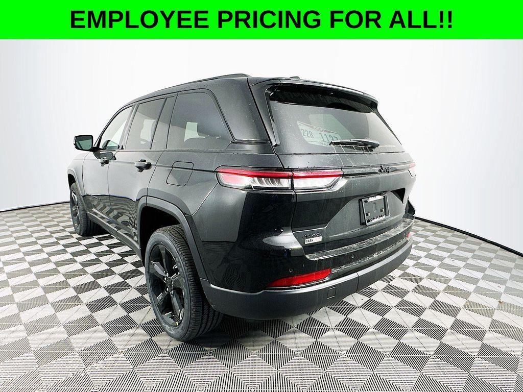 new 2025 Jeep Grand Cherokee car, priced at $44,720