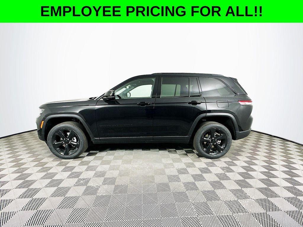 new 2025 Jeep Grand Cherokee car, priced at $44,720