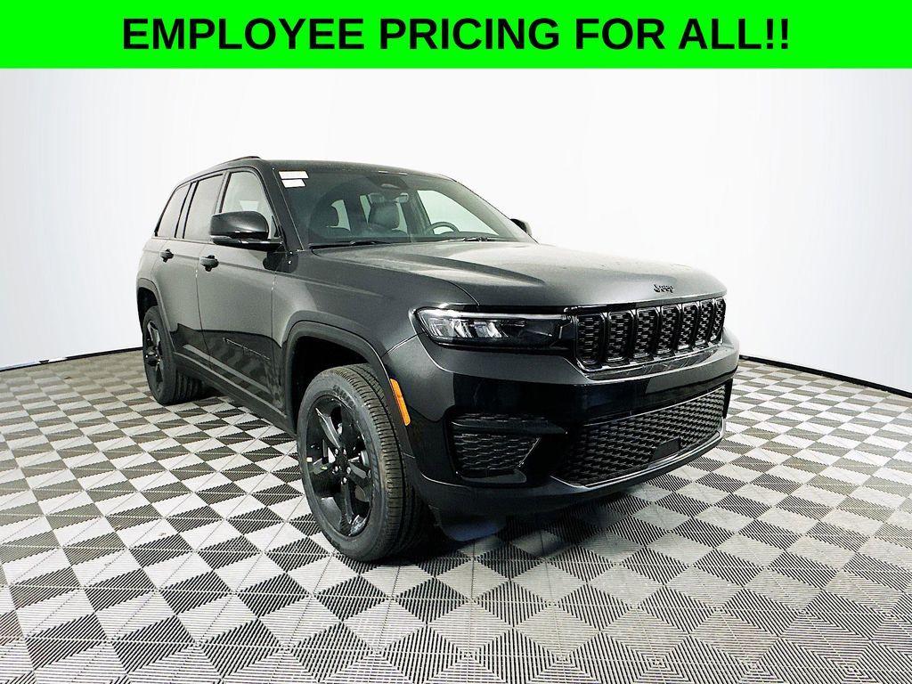 new 2025 Jeep Grand Cherokee car, priced at $44,720