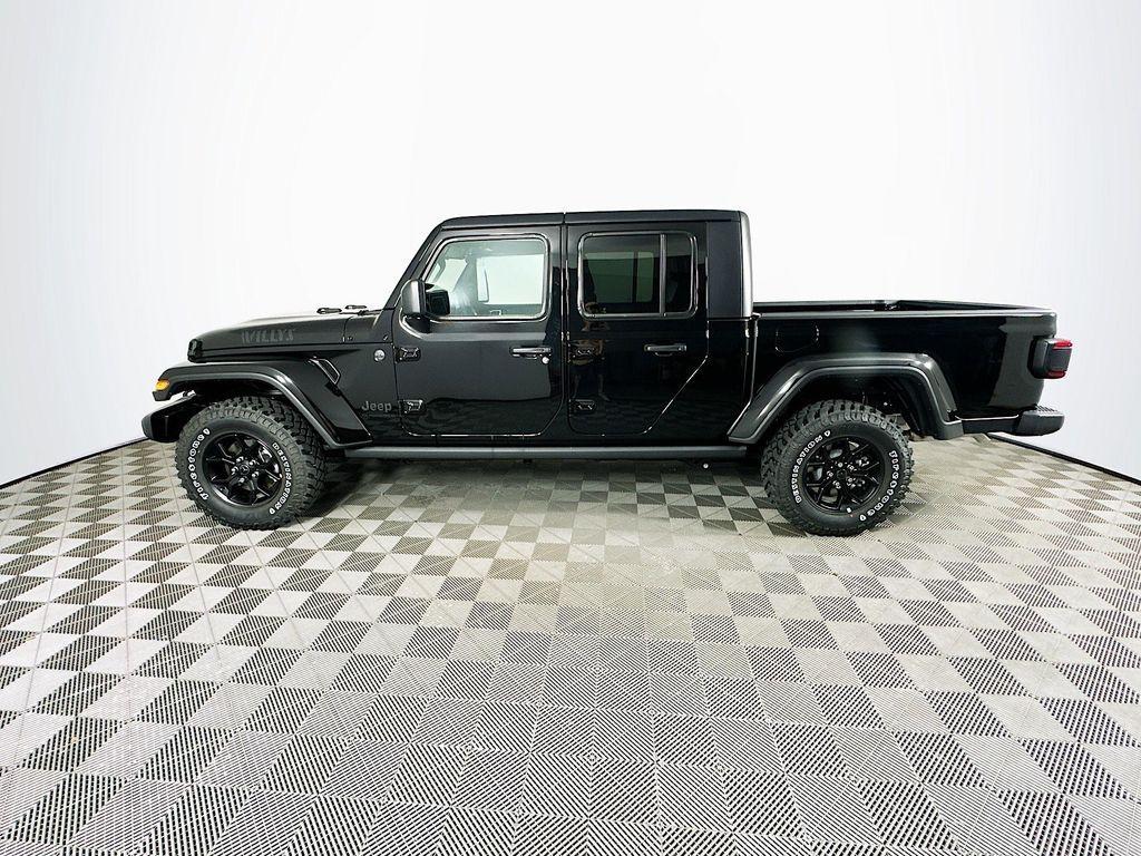 new 2025 Jeep Gladiator car, priced at $43,798